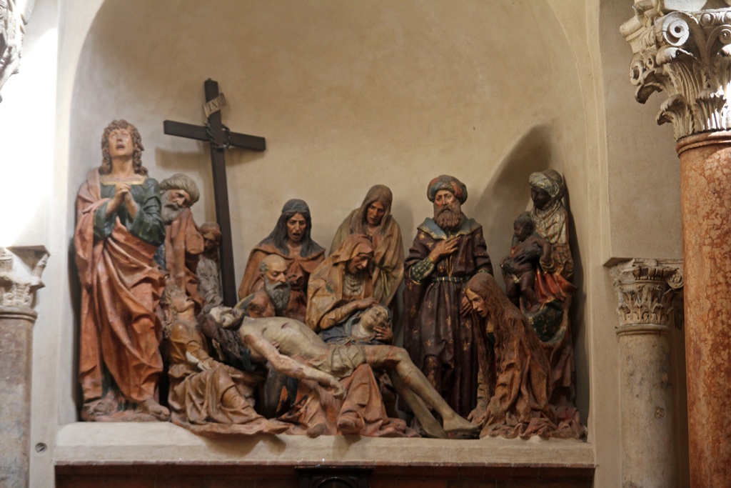 Lamentation Over the Dead Christ (Agostina de Fondulis, 1482)